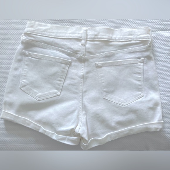 White denim Old Navy shorts, size 8 - Picture 2 of 4